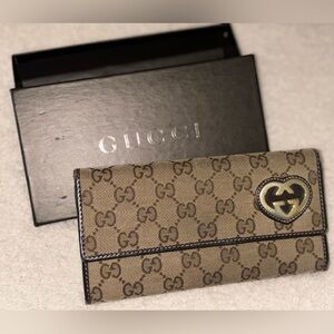 Gucci Lovely Heart Wallet